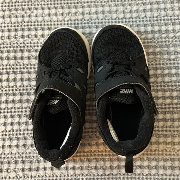 Nike Free Run 2 Black White - DA2692-004 - Picture 8 of 10